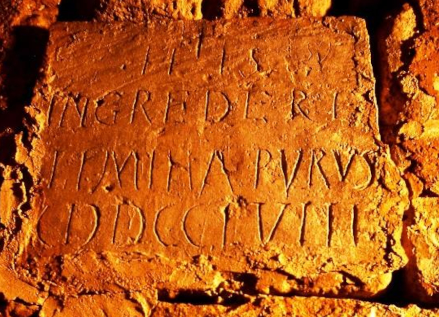 Segnaposto fotografico di un dettaglio architettonico in pietra